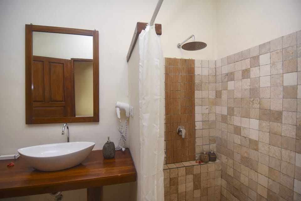 Suite Double Room Sharing Pool | Bathroom | Shower, rainfall showerhead, slippers, towels