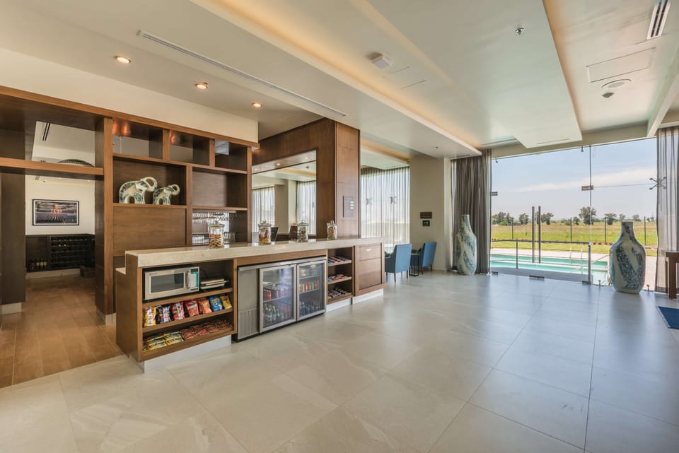 Snack bar