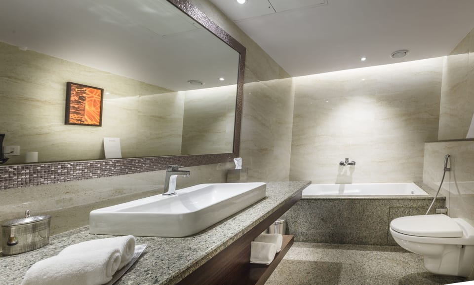Suite | Bathroom sink