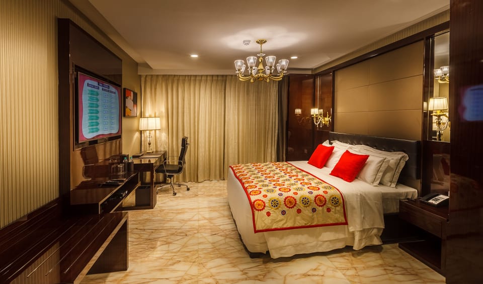 In-room safe, desk, blackout drapes, soundproofing