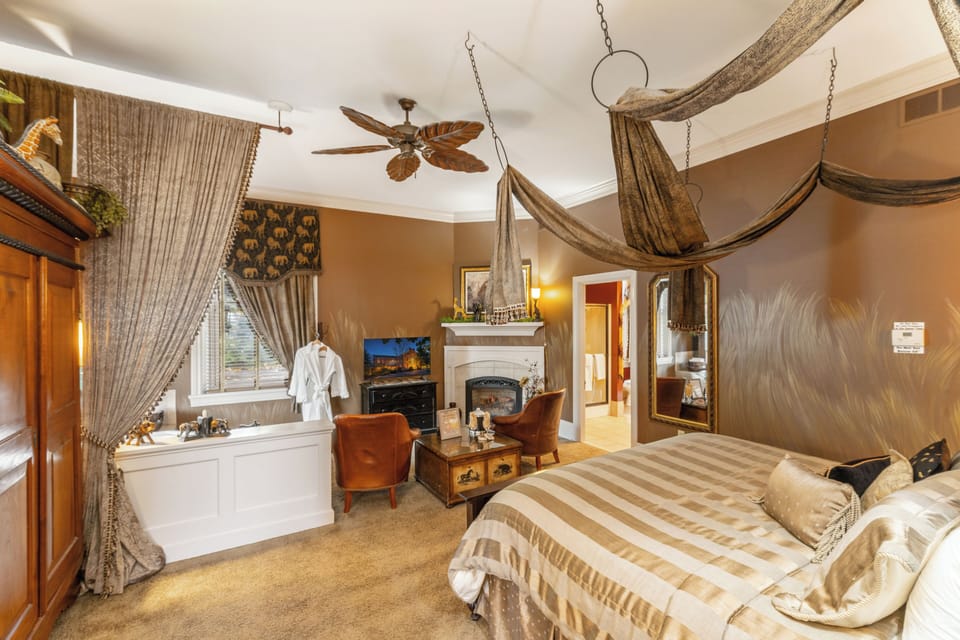 The Africa | Individually decorated, individually furnished, blackout drapes