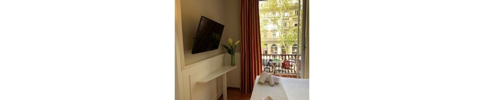 Economy Double Room Single Use, 1 Double Bed, Balcony | Select Comfort beds, minibar, in-room safe, desk