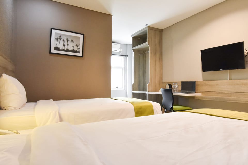 Superior Room | Desk, blackout drapes, free WiFi