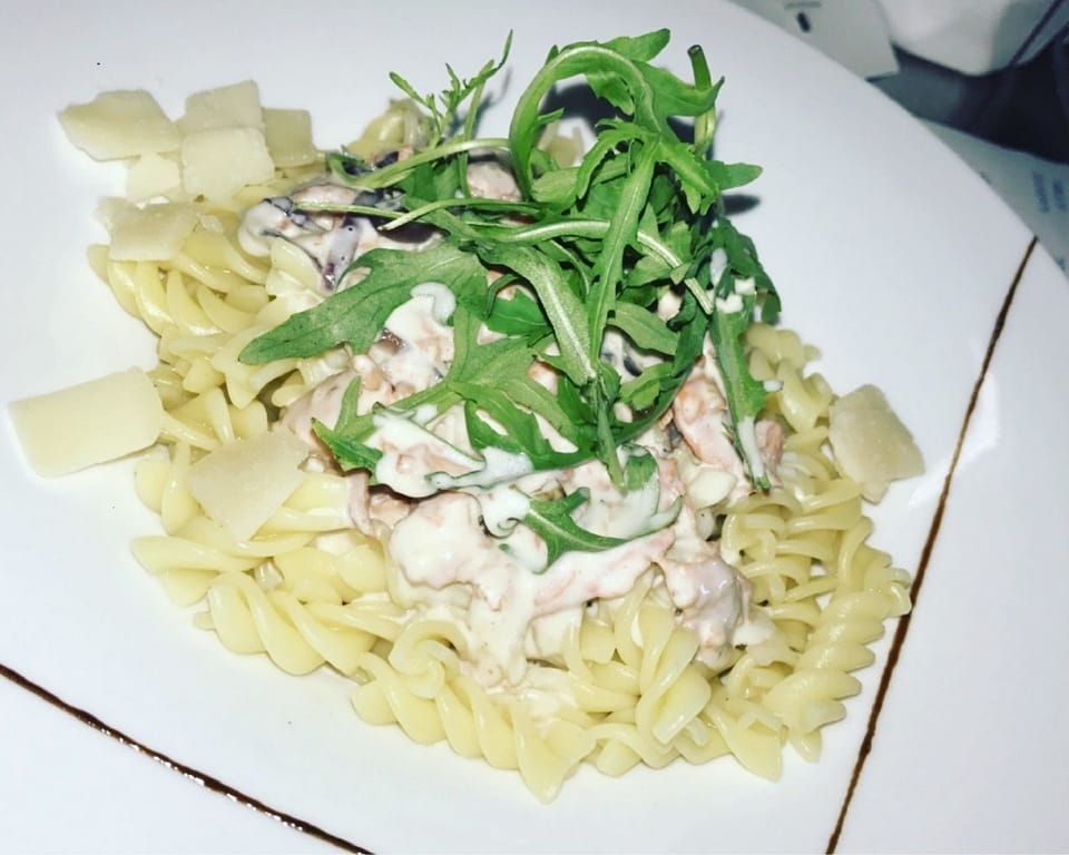 Lunch and dinner served