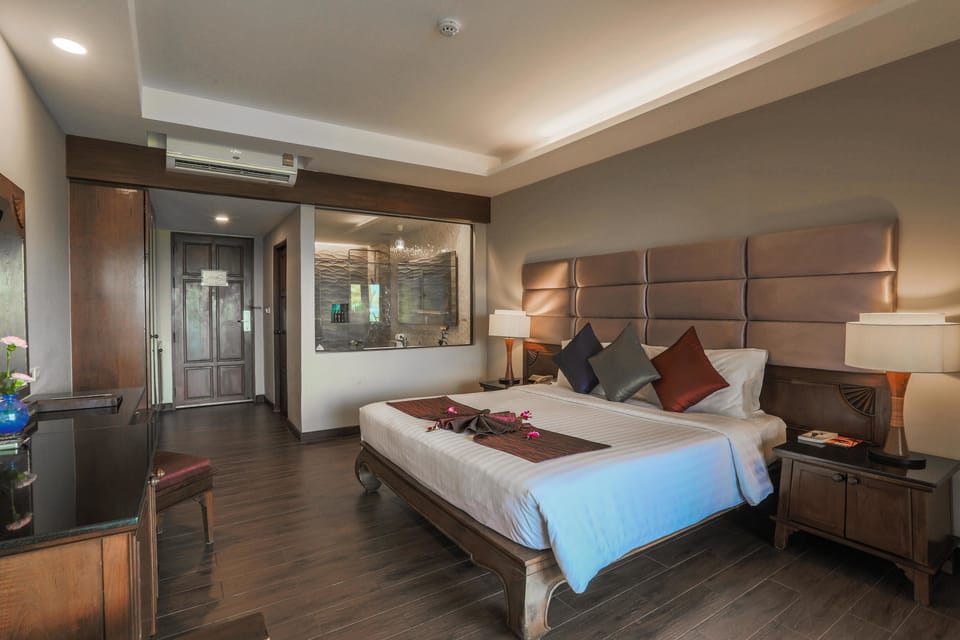 Minibar, in-room safe, desk, rollaway beds (surcharge)