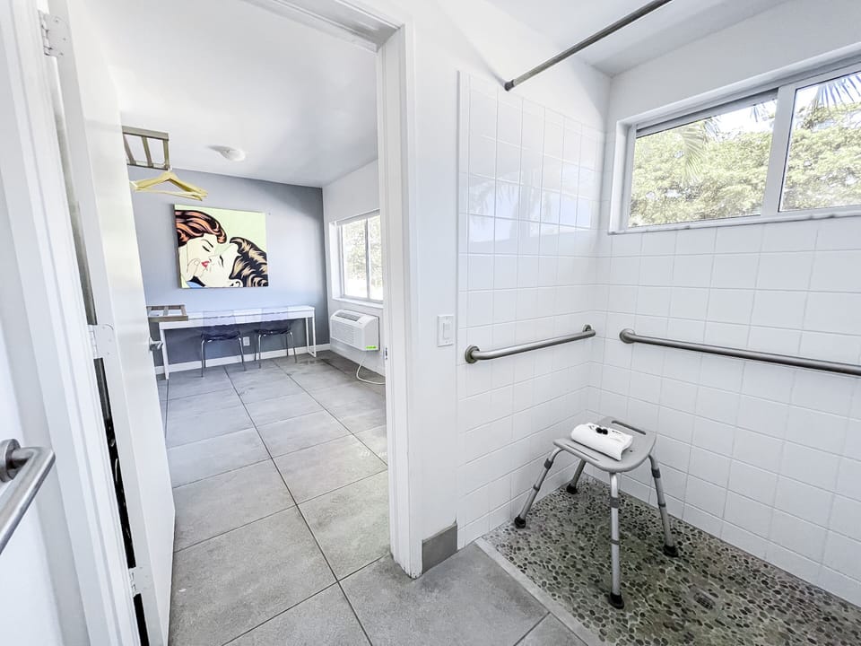 Studio, 1 King Bed, Accessible | Bathroom | Free toiletries, hair dryer, towels, soap