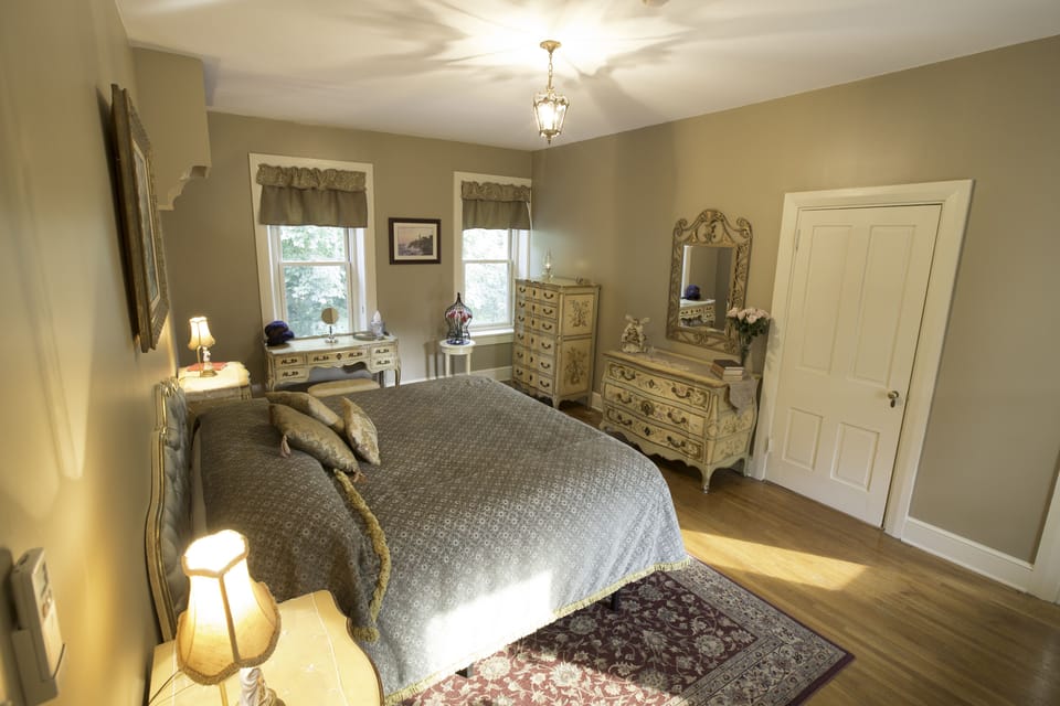 Michael Room | Premium bedding, down comforters, individually decorated