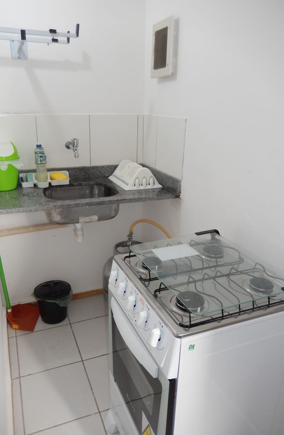 Apartment, 2 Bathrooms | Private kitchenette | Fridge, microwave, oven, stovetop