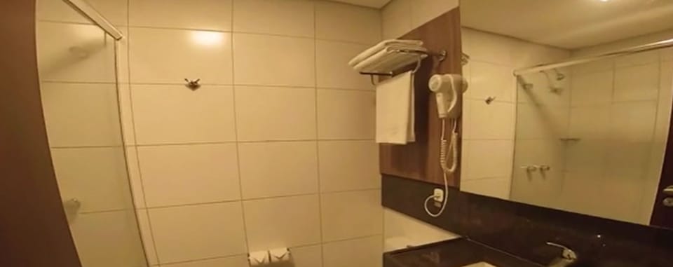Shower, free toiletries, hair dryer, towels