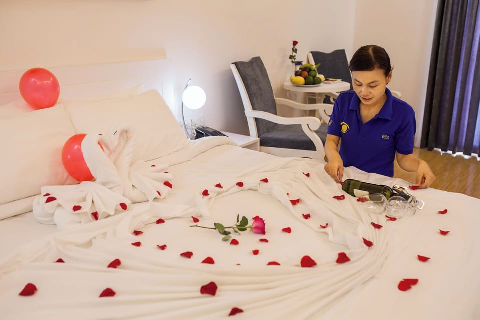 Honey Moon Room | Hypo-allergenic bedding, minibar, in-room safe, individually decorated