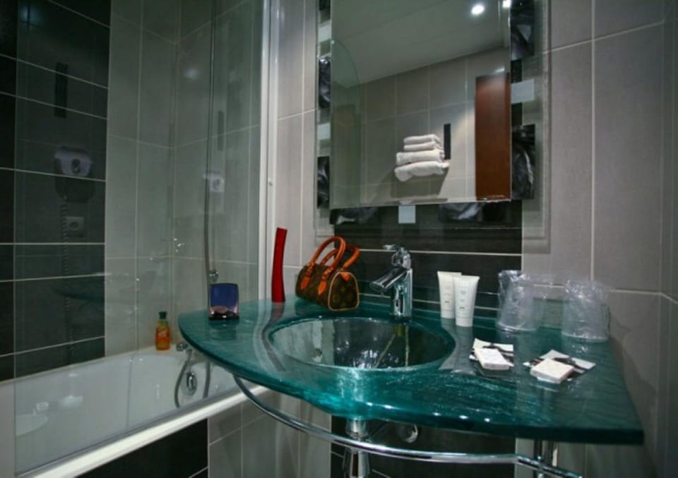 Free toiletries, hair dryer, towels