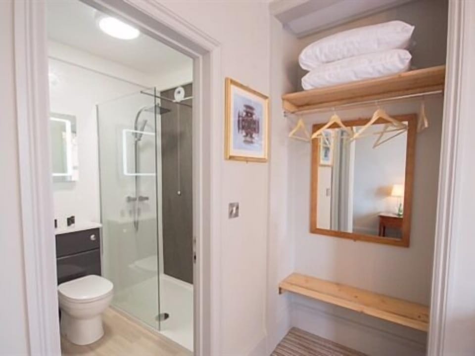 Standard Double Room, Ensuite, Partial Sea View (Room 2) | Bathroom