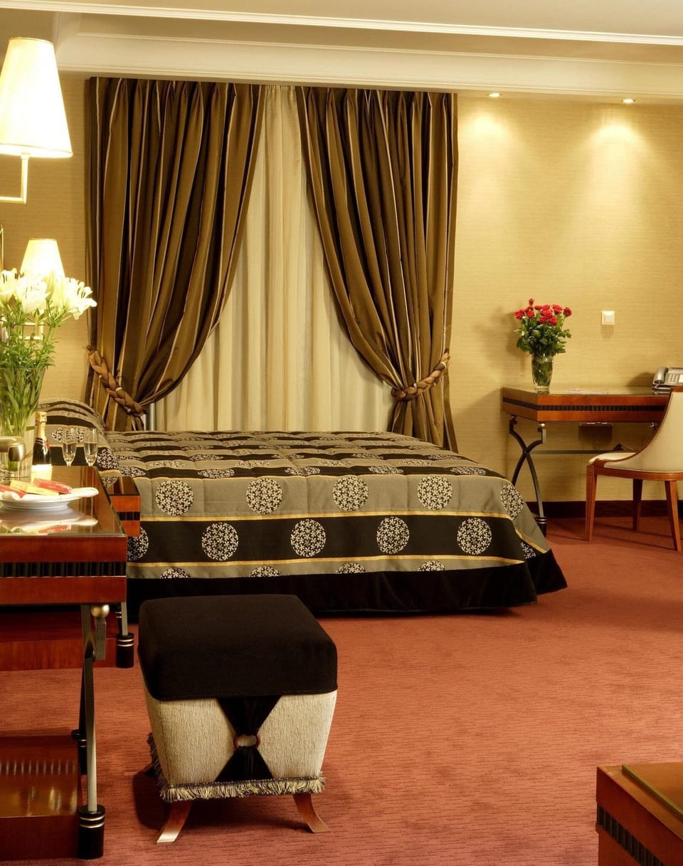 Junior Suite | Premium bedding, minibar, in-room safe, soundproofing