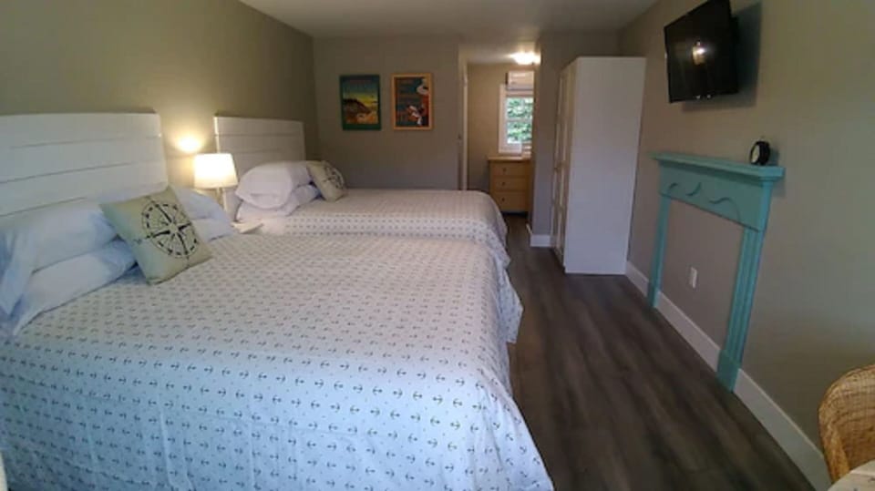 Superior Room, 2 Queen Beds | Free WiFi, bed sheets