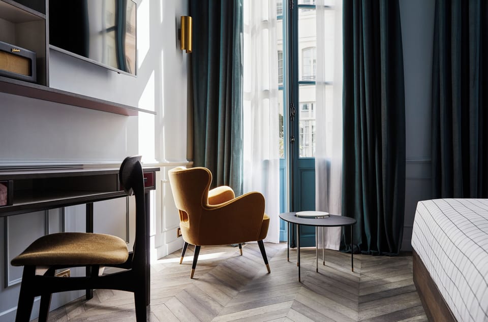 Roomy Terrace | Egyptian cotton sheets, premium bedding, in-room safe, desk