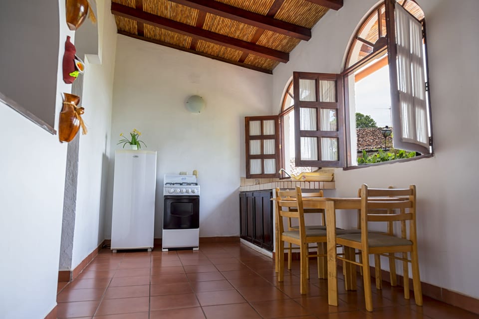 Basic Duplex, 1 Queen Bed, Pool View, Tower | Iron/ironing board, cribs (free), rollaway beds (free), WiFi (free)