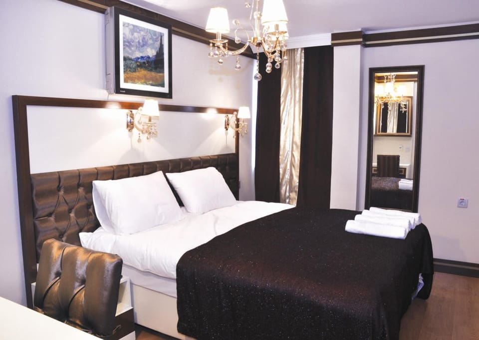 In-room safe, desk, soundproofing, bed sheets