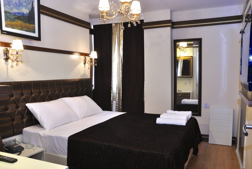 In-room safe, desk, soundproofing, bed sheets