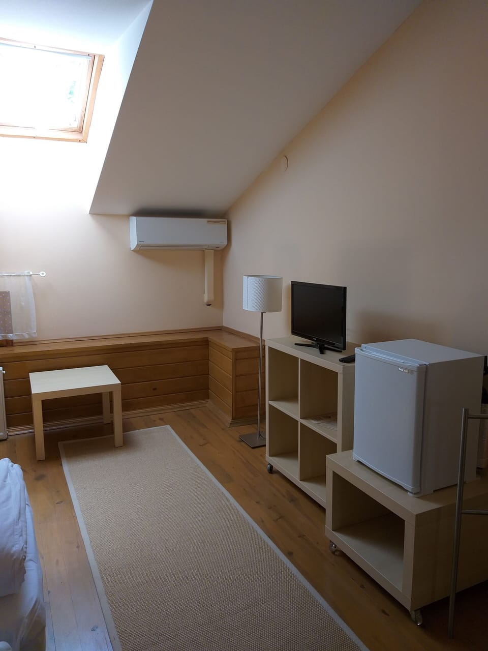 Standard Triple Room | In-room safe, desk, free WiFi, bed sheets