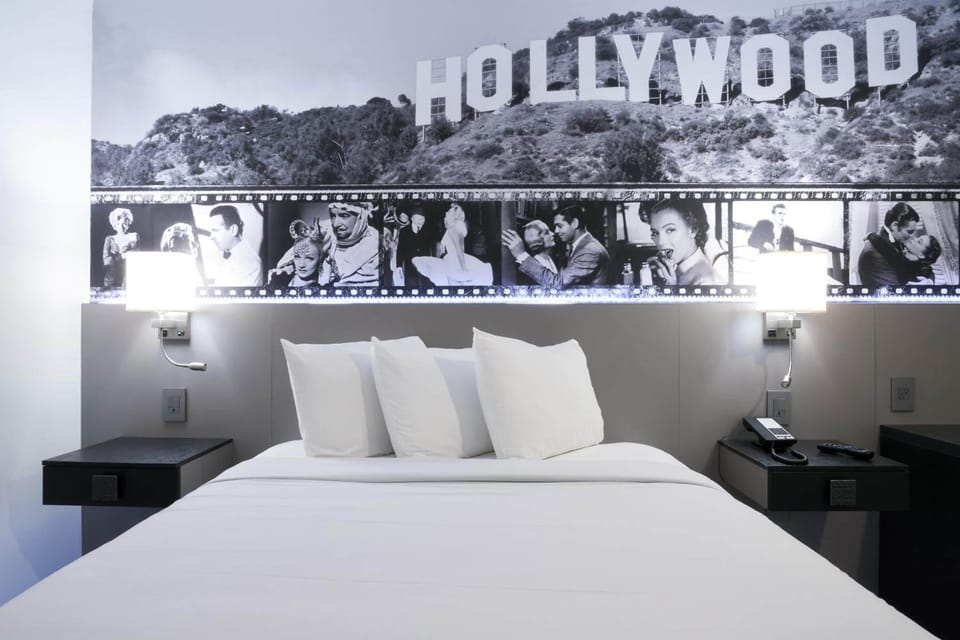 Deluxe Room, 1 Queen Bed, Accessible | Premium bedding, desk, laptop workspace, iron/ironing board