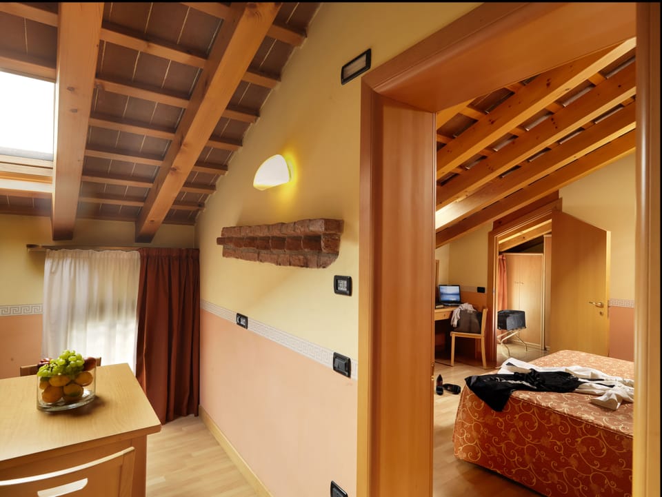 Minibar, in-room safe, desk, soundproofing