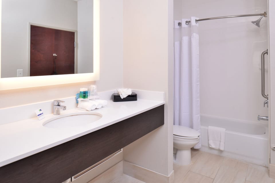 Free toiletries, towels