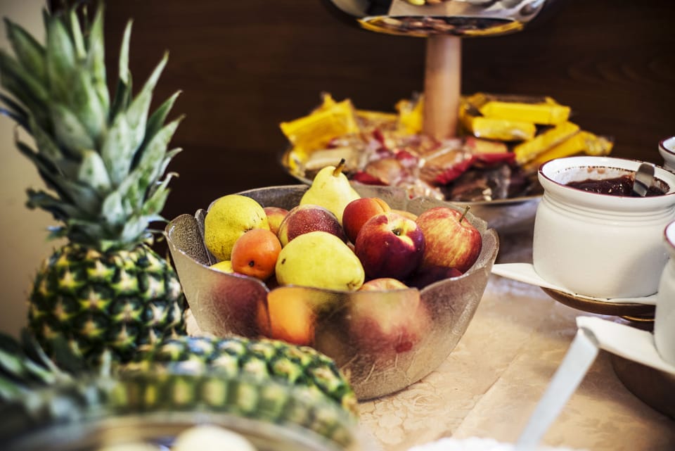 Free buffet breakfast