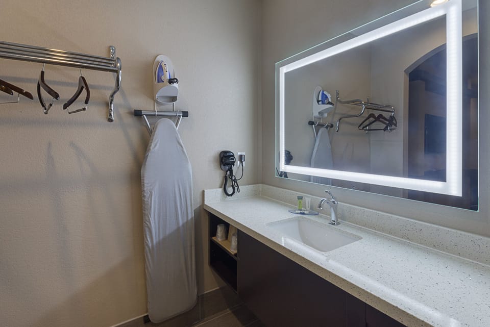 Bathroom sink