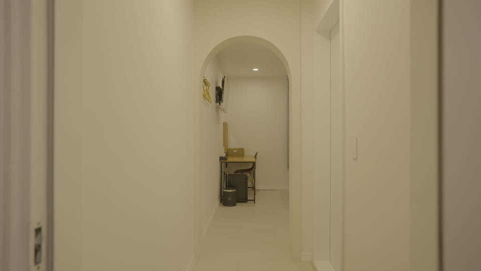Deluxe Twin Room | Blackout drapes, free WiFi
