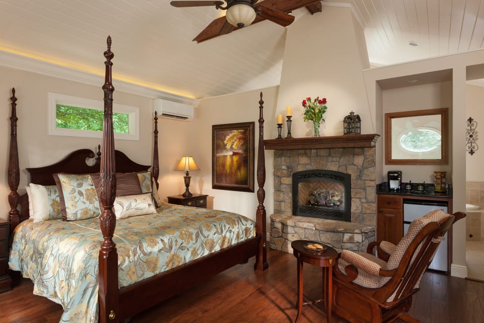 Premium bedding, pillowtop beds, desk, soundproofing