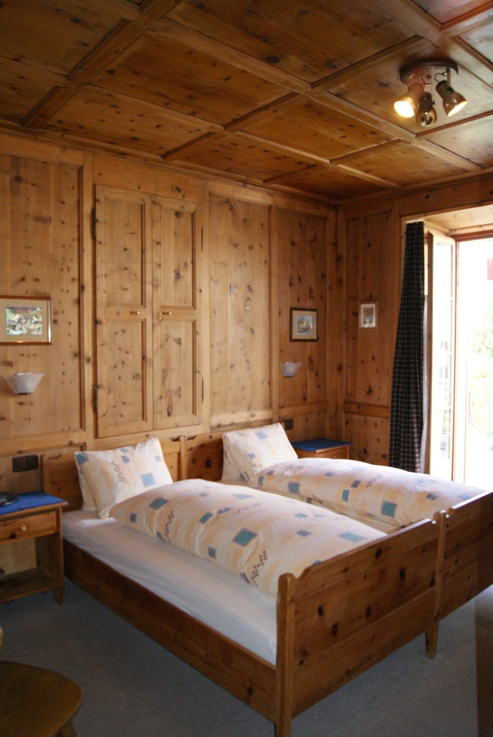 Double or Twin Room | Desk, cribs/infant beds, rollaway beds, free WiFi