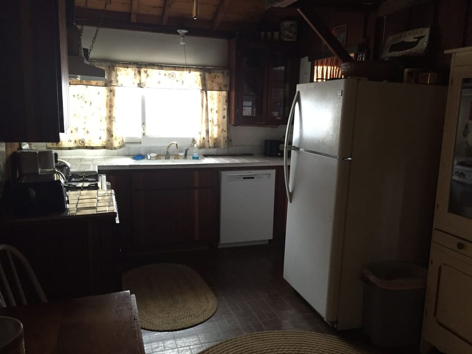 Vacation House, 2 Bedrooms | Private kitchen | Coffee/tea maker, fridge, microwave
