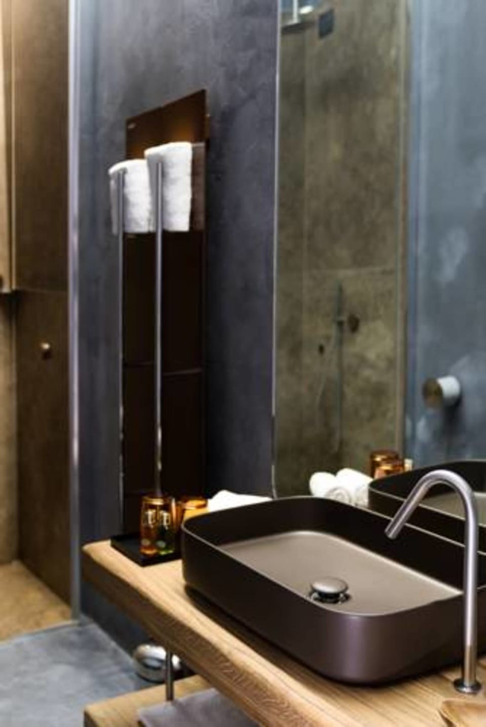 Superior Room, 1 King Bed (Cipresso) | Bathroom | Shower, designer toiletries, hair dryer, bathrobes