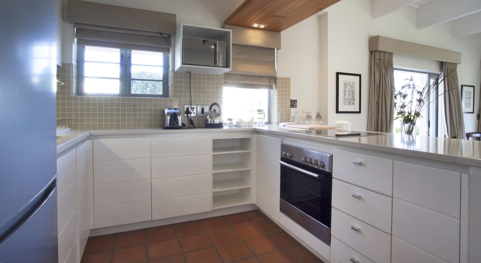 Olive Cottage 2  | Private kitchen | Electric kettle