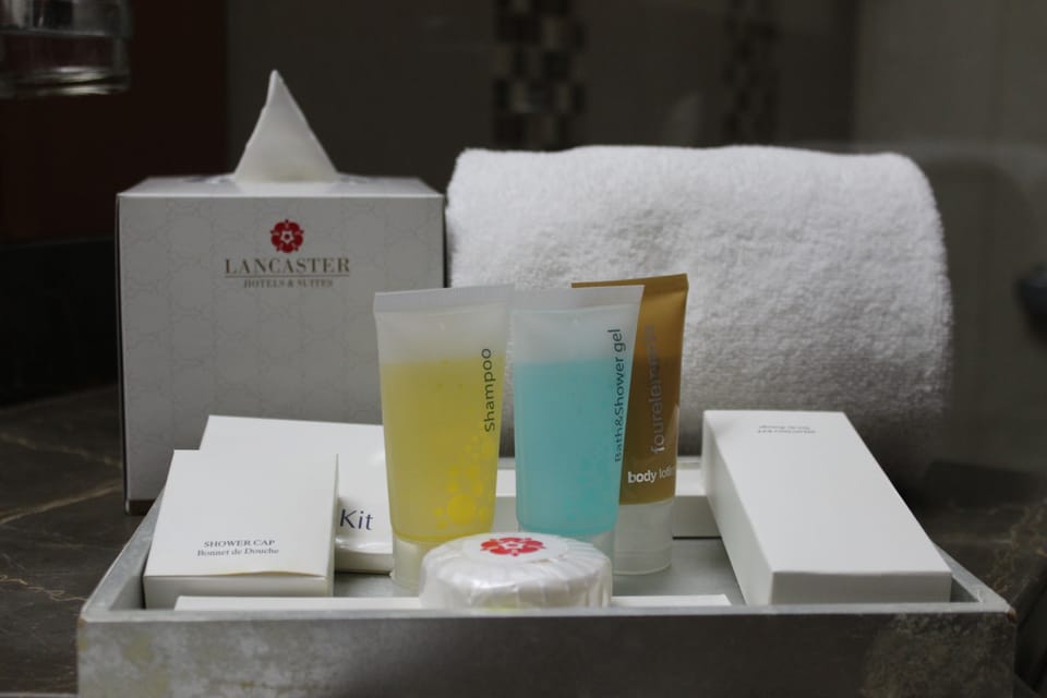 Deep soaking tub, free toiletries, hair dryer, bathrobes