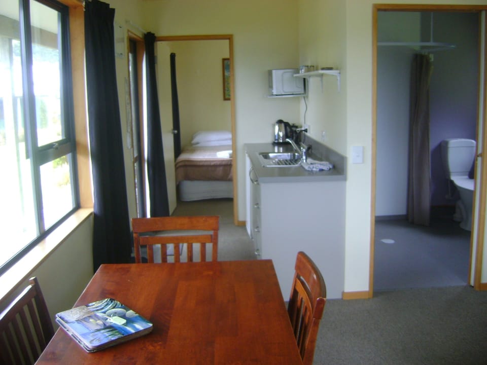 Family Tourist Flat | In-room dining