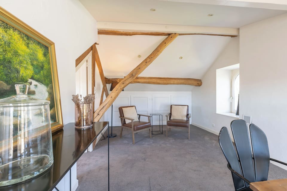 Terrace Suite | Minibar, in-room safe, soundproofing, iron/ironing board