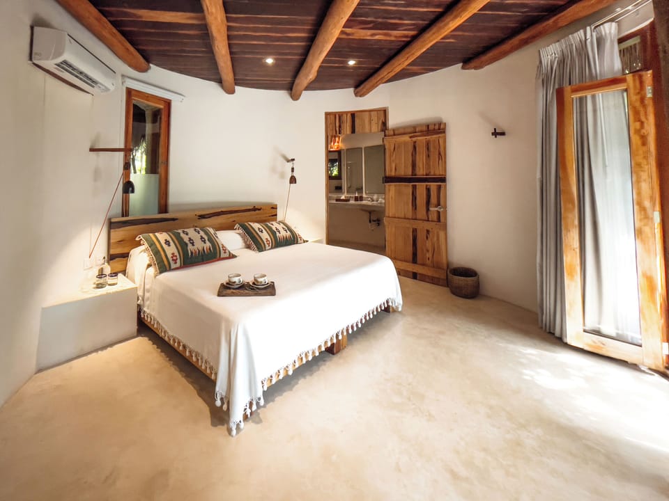 Casa Maya Partial Ocean View A/C | Egyptian cotton sheets, premium bedding, in-room safe