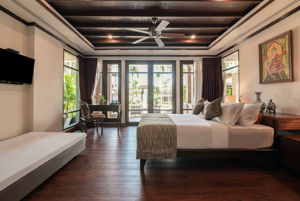 Exclusive Villa | Premium bedding, down comforters, pillowtop beds, free minibar