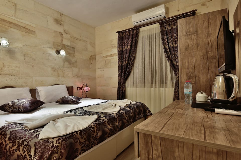 Double Room | Minibar, desk, laptop workspace, soundproofing