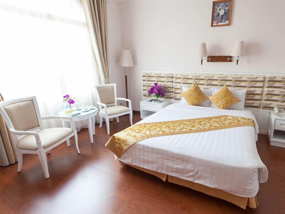 Standard Room Double | Minibar, desk, blackout drapes, soundproofing