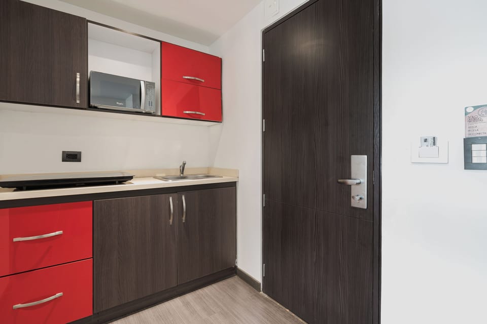 Junior Suite | Private kitchen | Mini-fridge