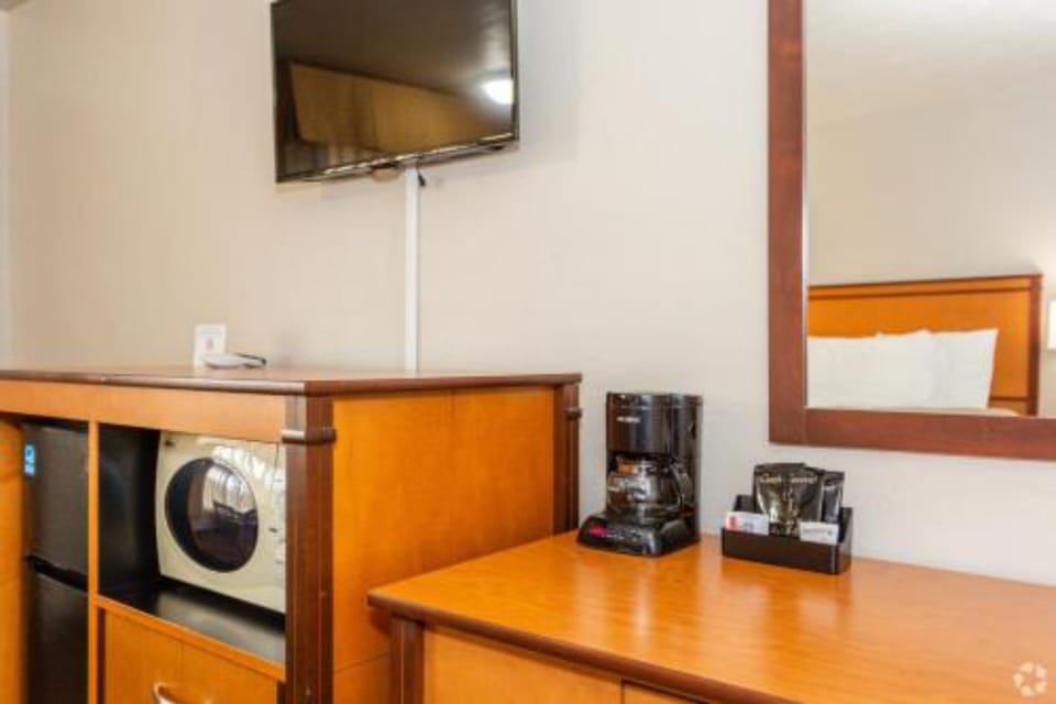 Suite, 2 Queen Beds | Desk, iron/ironing board, free WiFi, bed sheets