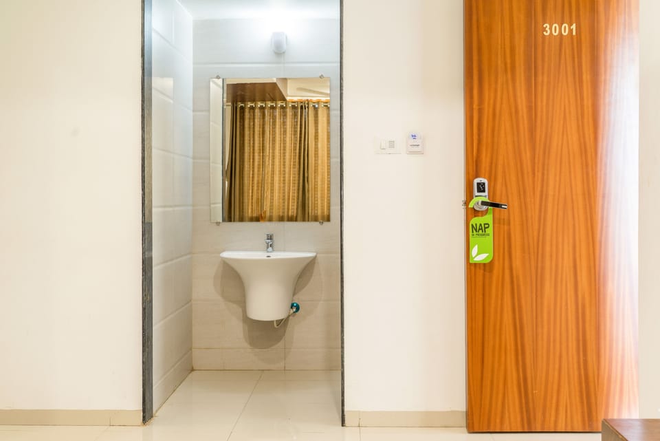Shower, free toiletries, hair dryer, bathrobes