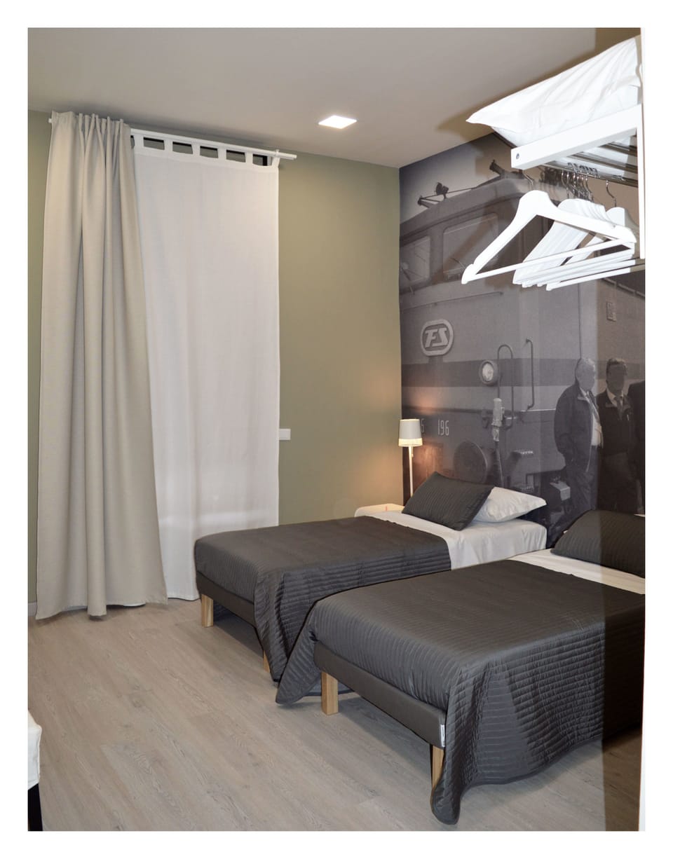 Triple Room, Ensuite, Hill View | Premium bedding, desk, soundproofing, free cribs/infant beds