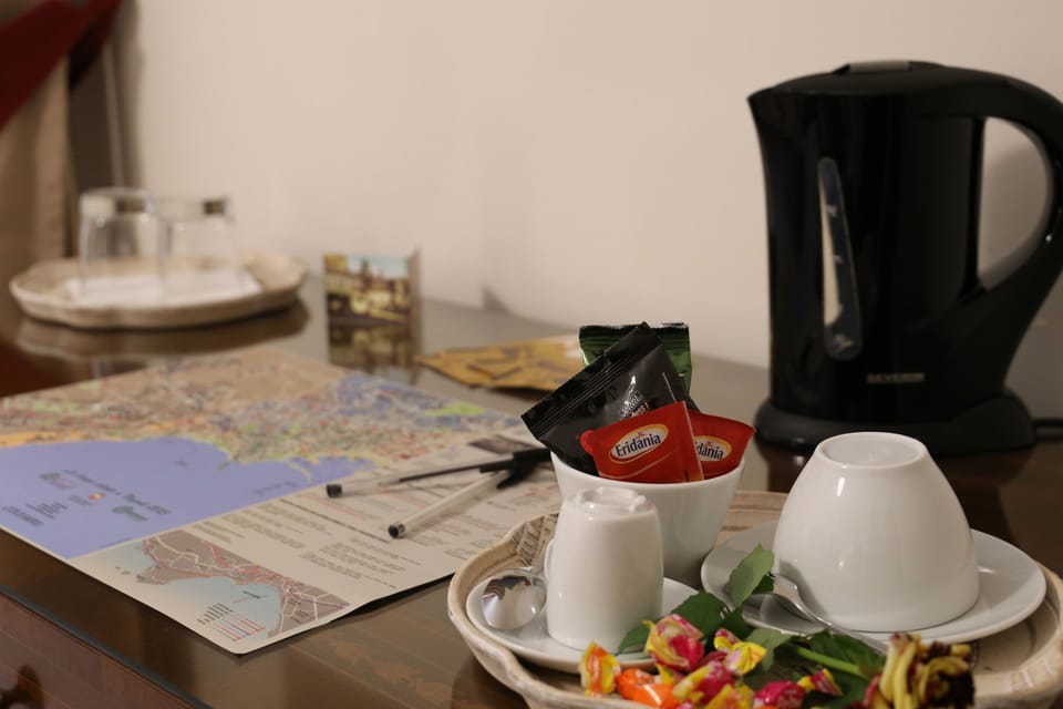 Deluxe Suite | Premium bedding, down comforters, minibar, in-room safe