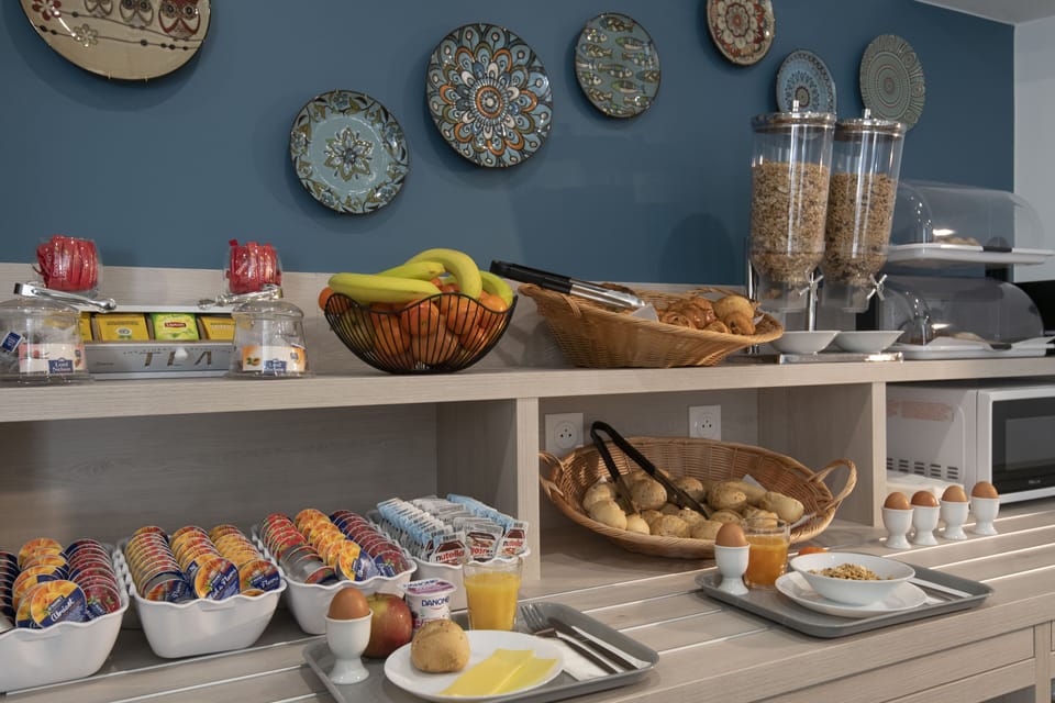 Daily continental breakfast for a fee