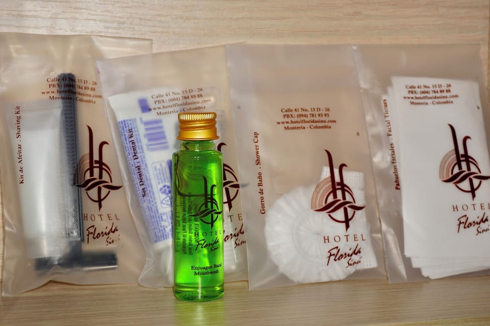 Superior Suite | Bathroom amenities | Shower, free toiletries, hair dryer, towels