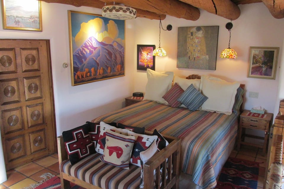 Luxury Penthouse, 1 King Bed, Hot Tub, Mountain View | Blackout drapes, iron/ironing board, WiFi (free), bed sheets
