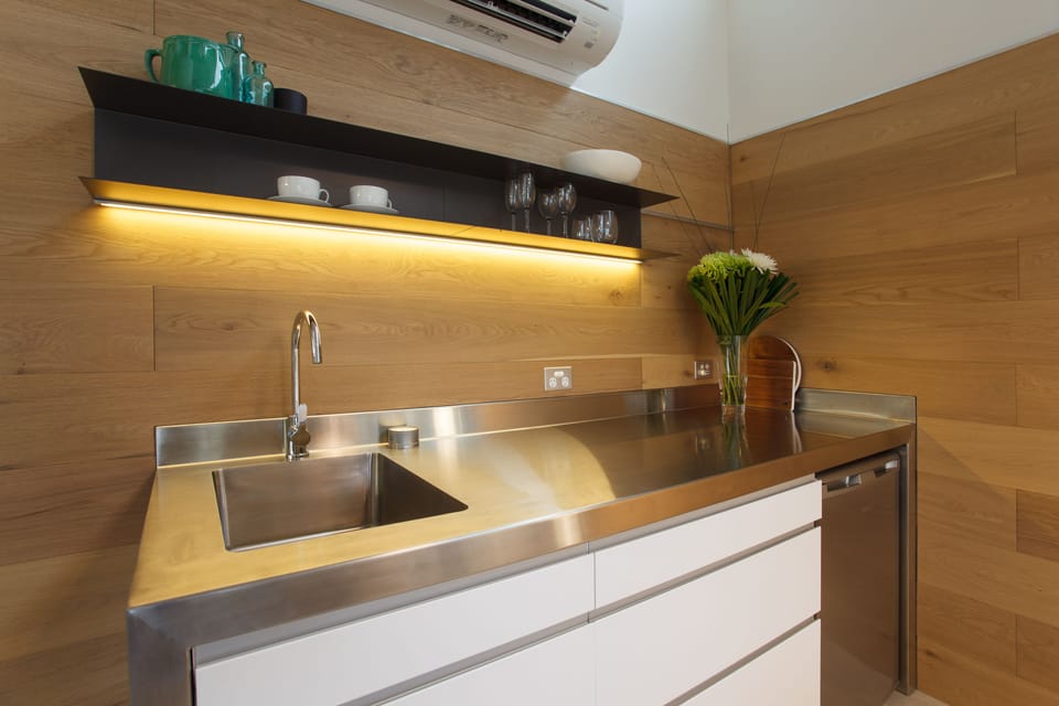 Coffee/tea maker, fridge, microwave, electric kettle